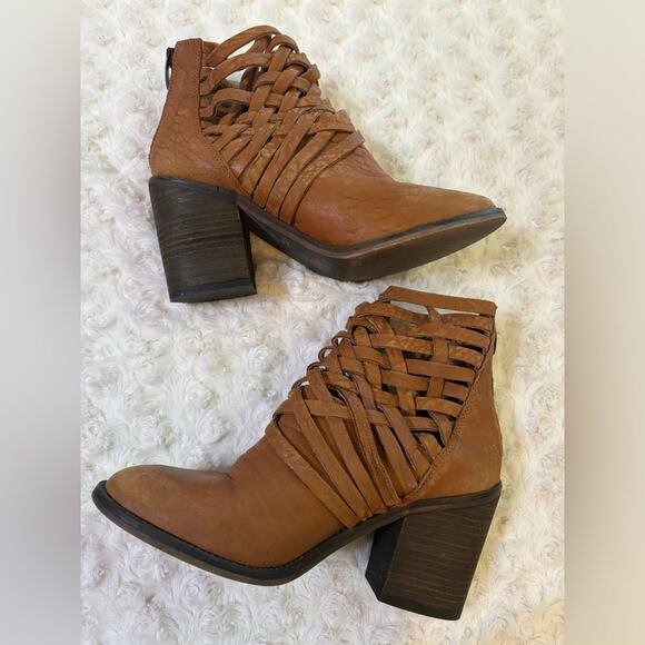 Free People Carrera Woven Braided Distressed Leather Ankle Boot Camel Brown 7.5 - Picture 3 of 9